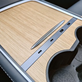 Car Charger Factory - 27W PD Tesla Model Y Hub