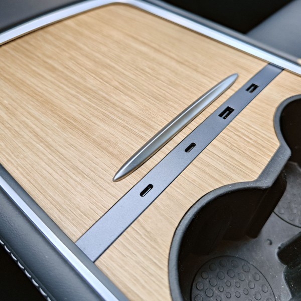 Car Charger Factory - 27W PD Tesla Model Y Hub