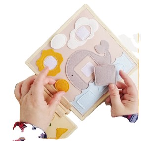 Sensory Board Factory - New Arrival Farm Felt Book