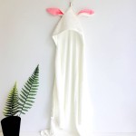 Customized 90x90cm Kids Indoor and Outdoor Bamboo Soft Baby Hooded Bath Towel Baby Bath Absorbent 500 Gsm Hooded Towel for Baby