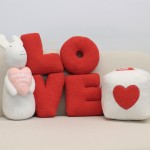 Letter Pillow Factory - Valentine Red Boucle