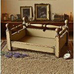 Vintage Pet Bed Supplier - Turned Posts Cream Finish