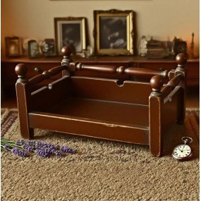 Vintage Pet Bed Supplier - Turned Posts Cream Finish