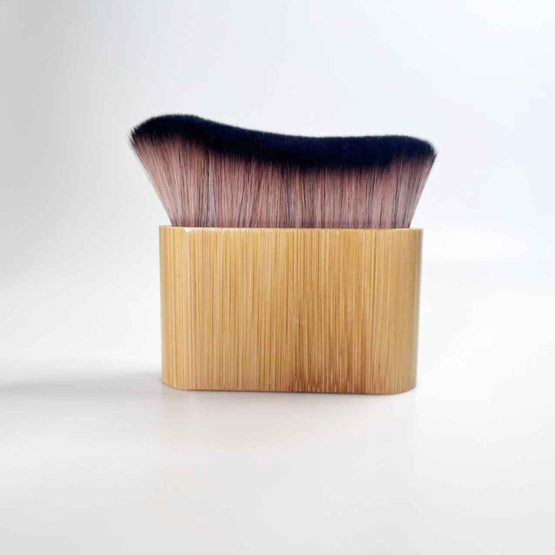 Hot Selling Single Liquid Foundation Bamboo Handle Makeup Brushes Face Body Highlighter with Concealer Blending Hair Fan Brush