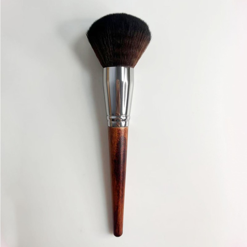 High Quality Soft Hair Single Makeup Brush Wood Handle High-End Synthetic Fibre for Concealer Application Factory Direct Bulk