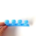 高品质的脚趾分离器新设计的3孔泡沫脚趾分离器水疗沙龙指甲美容