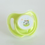 Newborn Pacifiers Manufacturer - Food Grade Apple Shaped Printed Pattern