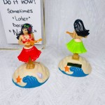 Toy Car Supplier - Solar-powered Dancing Car-shaped Model