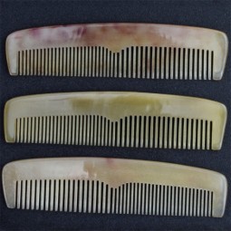 Massage Comb - Wide Fine Tooth Horn