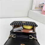 Shoulder Bag - Chain Pearl Accessories