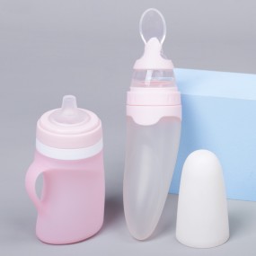 Silicone Baby Feeder Manufacturer - Squeeze Bottle with Spoon