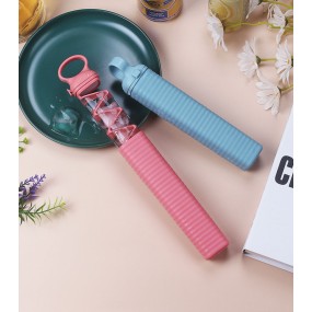 New Product Portable Ice Cube Mold Plastic Pull-Type Reusable Ice Cube Mold V-Shaped Large Ice Cube Mold