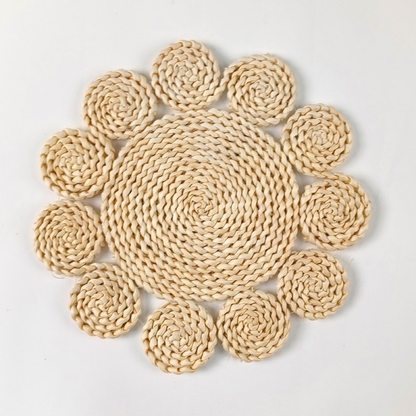 Eco-Friendly Material Corn Husk Handmade Placemat Wholesale Woven Straw Braided Natural Placemat