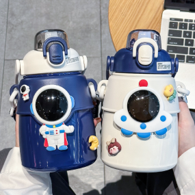 Manufacturer Hot-Selling 850ml Thermos Bottle Vacuum Bottle Insulated Bottle Insulated Cup Safety Lock Children Outdoor Travel