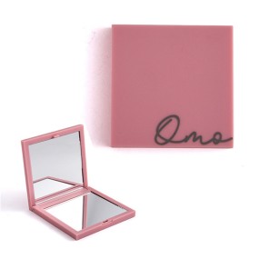 Custom Logo PU Leather Heart Shape Cute Small Portable Mini Cosmetic Compact Pocket Mirror Keychain Mirror for Makeup