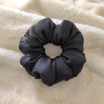 批发热卖缎丝绸睡眠枕头发圈填料棉花没有拖拽或抓取的女孩