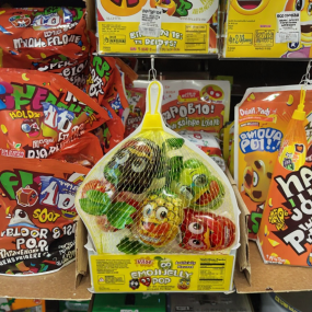 甜水果苹果葡萄草莓菠萝口味的品种包装在袋水果果冻和布丁pop -甜冰棍