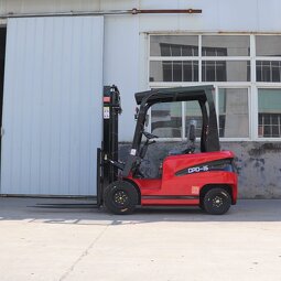 Diesel Forklift Supplier - Free Shipping 2.5-7 Ton Lift Trucks