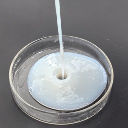 纯丙烯酸自交联乳液木家具防护