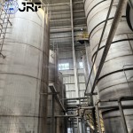 建筑用丙烯酸聚合物乳液，对基材具有优异的润湿性和对玻璃纤维网布的渗透性