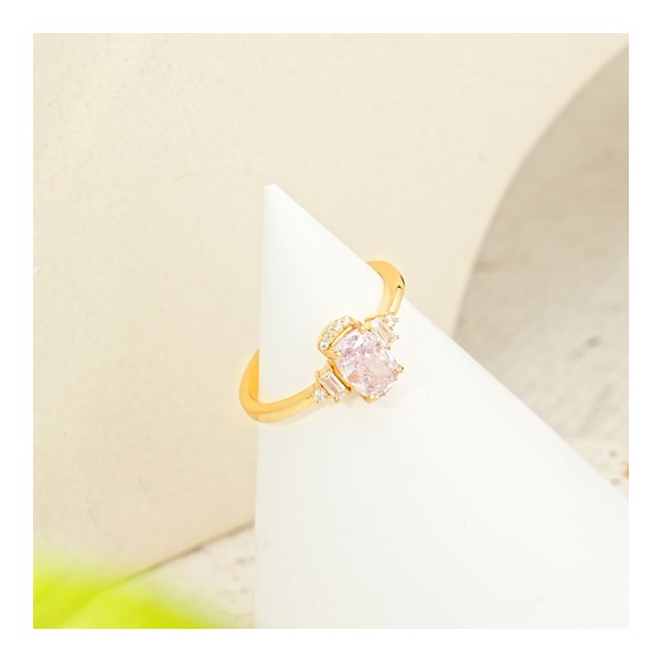 Oval Ring - High End Gold Plated Princess