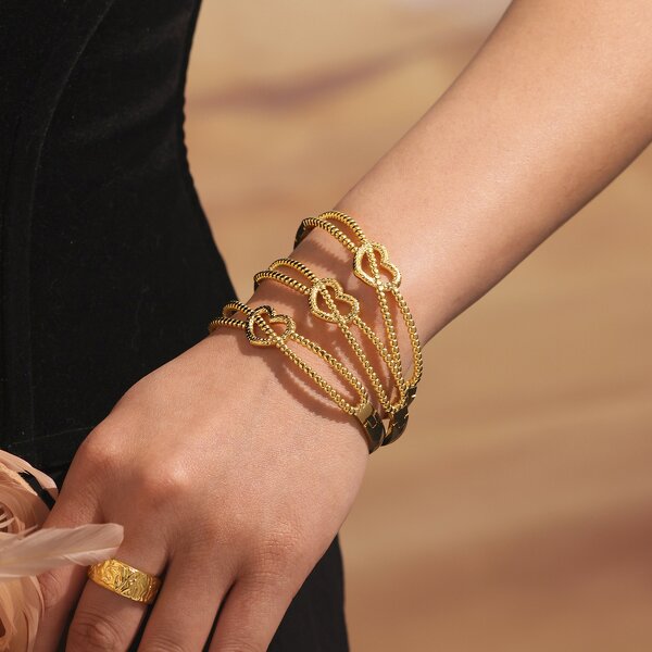 Stainless Steel Bracelet Supplier - Double-line Cross Design Heart-shaped Clasp