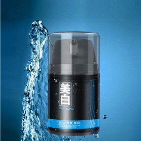 有机亮肤面霜抗衰老保湿霜，缓解痤疮，去除黑斑和皮肤美白的男人