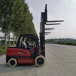 Electric Forklift Manufacturer - 2-4 Ton CE Farm Battery Four Wheel Forklift