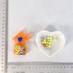 彩色大象玩具和玩具糖果
