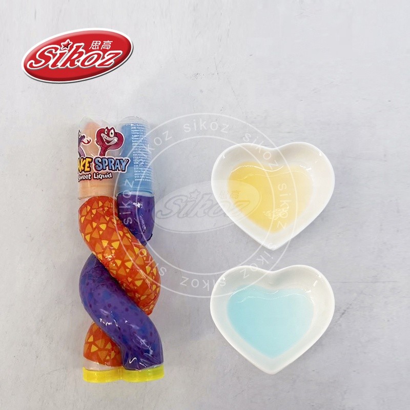 Two Color Spray Liquid Drink Around the Mouth