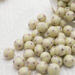 Milk Chocolate with Peach Filling Supplier - Pure Cocoa Butter Sugar-Free Nut Snack