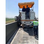 Concrete Crash Barrier Paver Factory - Automatic Asphalt Scraper Laying Machine