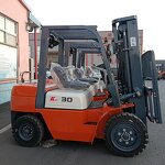 Internal Combustion Forklift Factory - 3 to 5 Ton Diesel All Terrain Lift