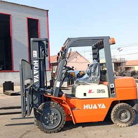 Diesel Forklift Manufacturer - 3 to 5 Ton Durable Triplex Mast All Terrain