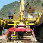 New Hydraulic Crane Supplier - Max Load 2000kg Claw