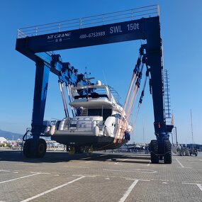 Yacht Lift Mobile Hoist Manufacturer - 150 Tons Rubber Tyre
