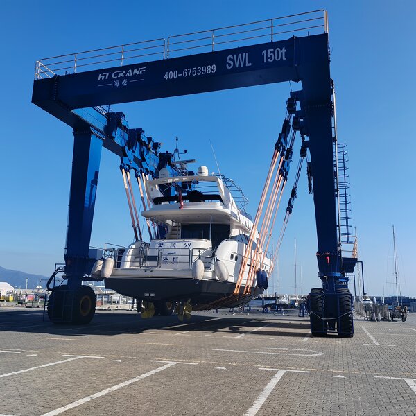 Yacht Lift Mobile Hoist Manufacturer - 150 Tons Rubber Tyre