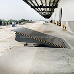 Distribution Center Dock Leveler Manufacturer - 8000KG Hydraulic