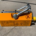 Magnet Lifter Manufacturer - 2 Ton for Excavator 600kg