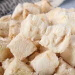 Freeze-Dried Pet Snacks Supplier - OEM Fresh Chicken Cubes Wholesale