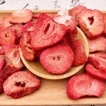 Freeze Dried Strawberry Chips Manufacturer - Spot Supply 1kg Baking