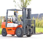 Rough Terrain Forklift Manufacturer - 2-5 Ton 4WD Diesel with Attachment