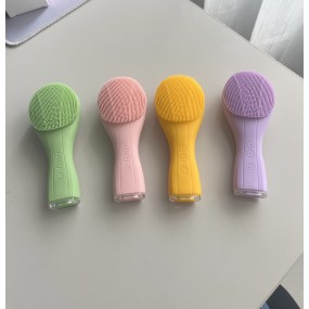 2024 Best Selling Scrubber Massager Facial Cleansing Brush for Exfoliating