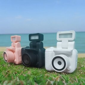 Vlog Camera Factory - Keychain Mini Retro Camera with Flash for Travel