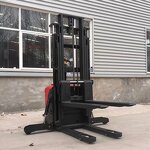 Electric Pallet Stacker Manufacturer - OEM/ODM 1.5-2 Ton All Terrain Stacker