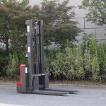 Electric Pallet Stacker Manufacturer - OEM/ODM 1500kg Self-Lifting Narrow Aisle Stacker