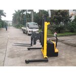 Electric Fork Stacker Manufacturer - OEM/ODM Full Electric for Lifting Moving Materials