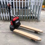 Electric Pallet Truck Manufacturer - TDER Wholesale in Stock 7 Days 1.5-2t