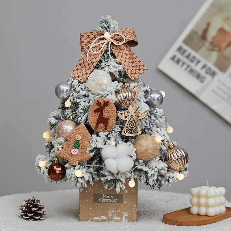 Plastic Christmas Tree Supplier - OEM New Arrival Pre-lit Christmas Ornament