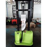 Semi Electric Stacker Manufacturer - OEM Runtx Manual Forklift Stacker Electric Lifter